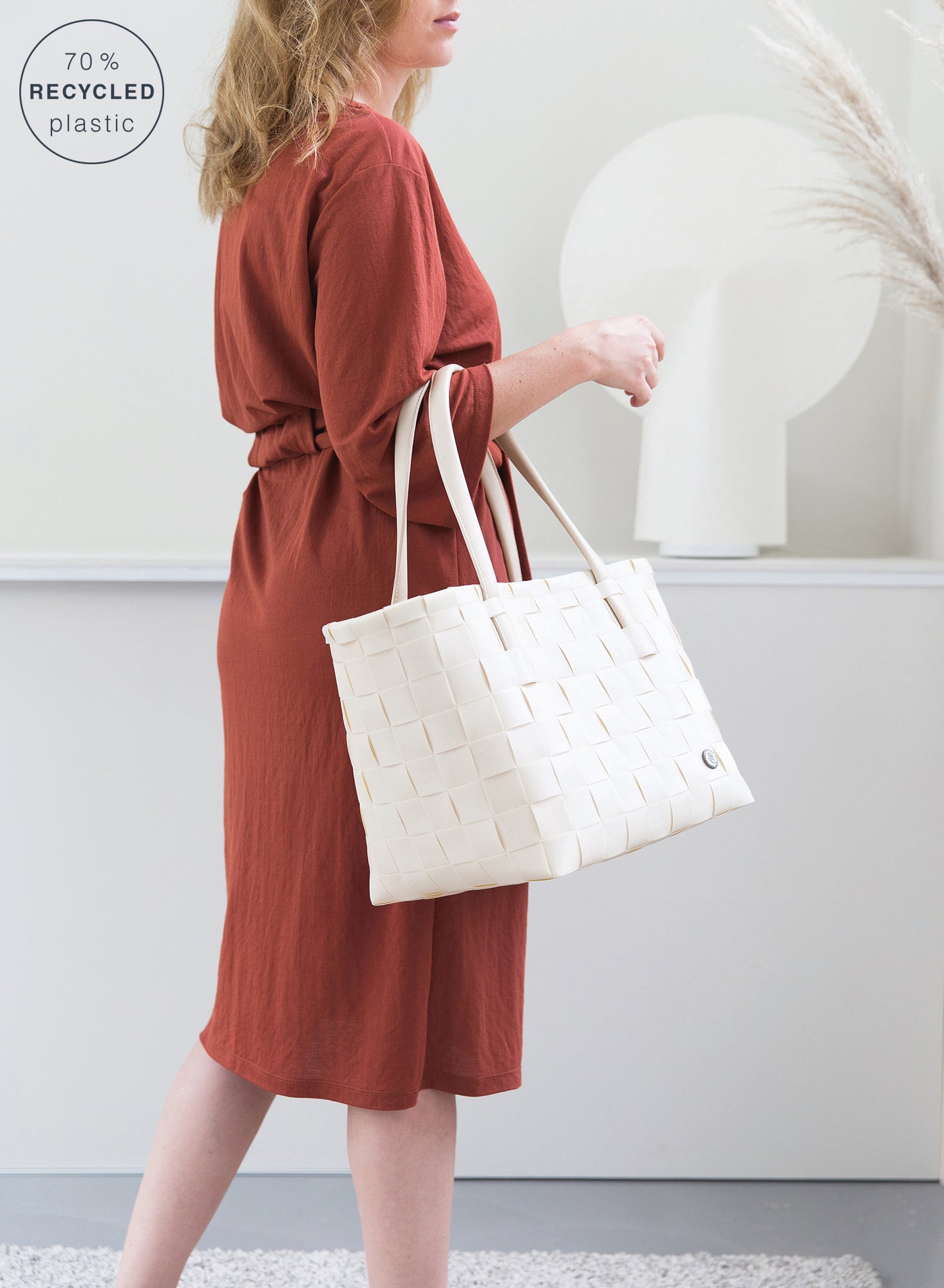 Bolsa Shopper Handed By