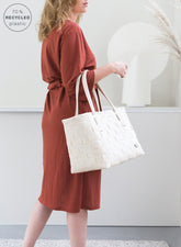 Bolsa Shopper Handed By