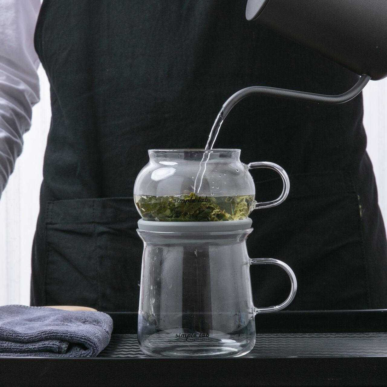 Misturador e Infusor para preparação de chá